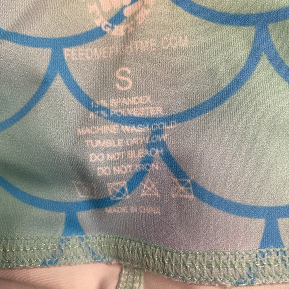 Feed Me Fight Me mermaid capri leggings S - Picture 2 of 4